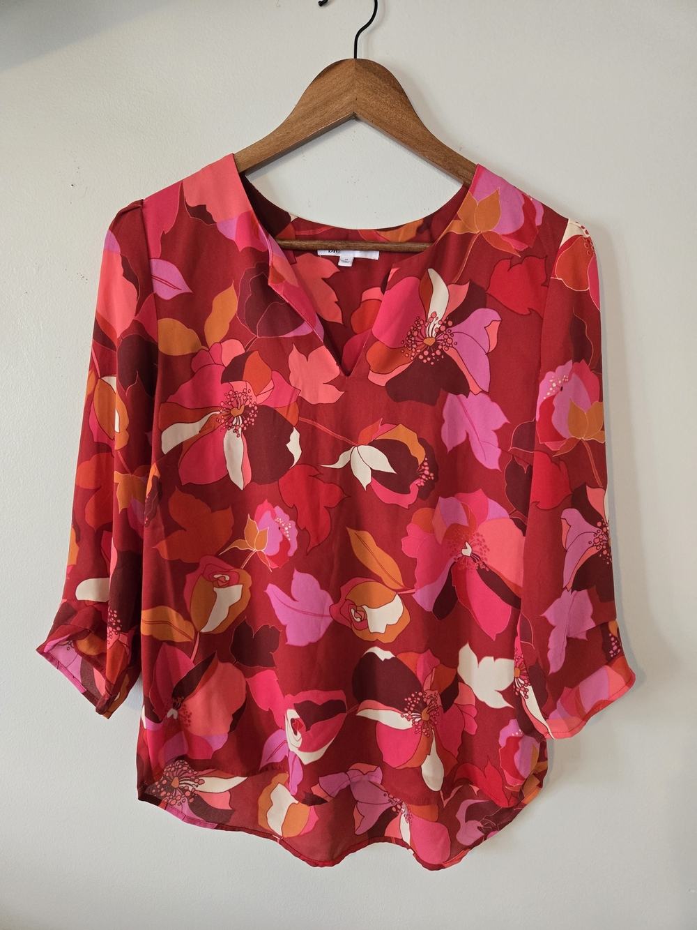 DR2 Bold Floral V-Neck Blouse in Red, Pink and Orange
